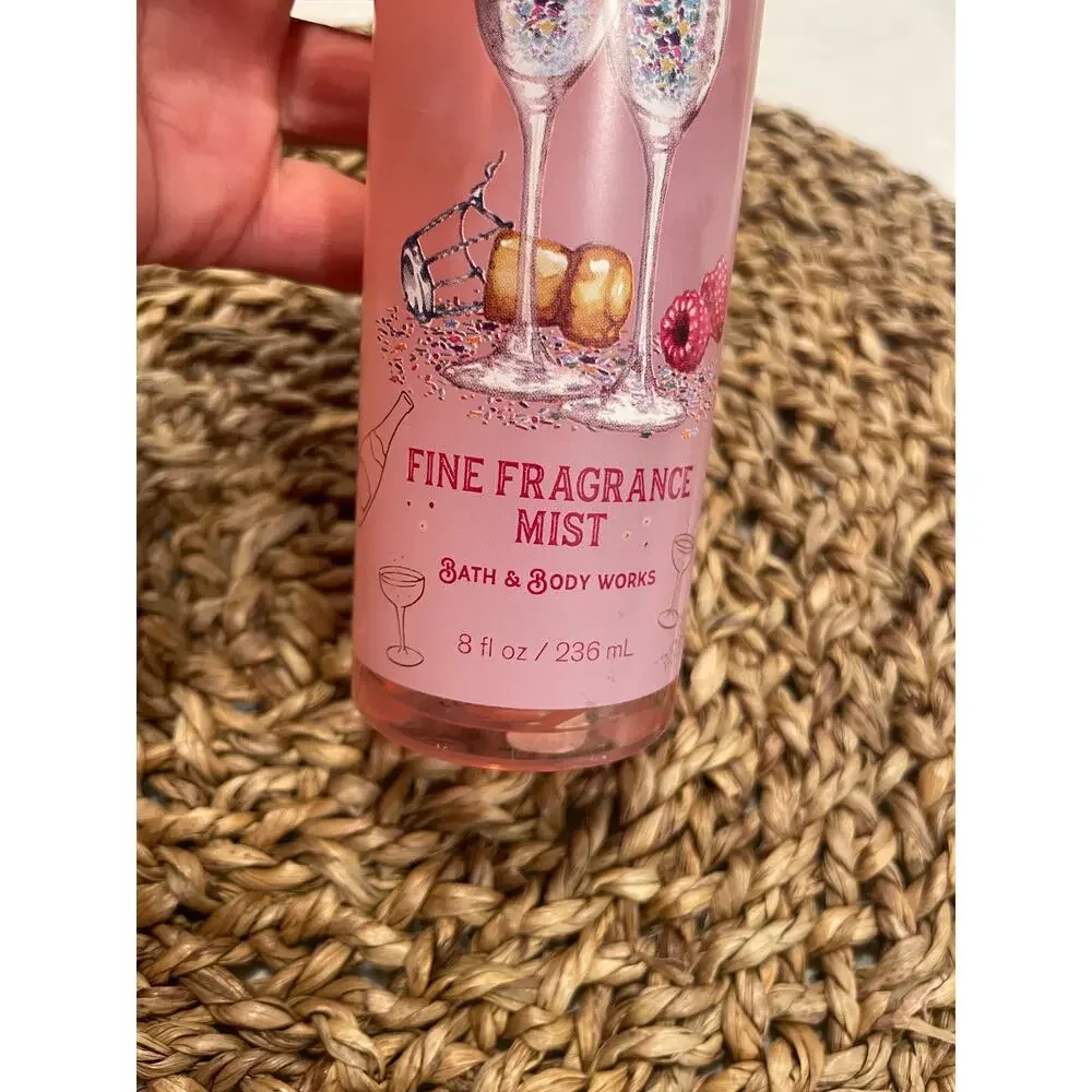 Bath & Body works Dahlia and Champagne sprinkles fine fragrance mist lot of 2